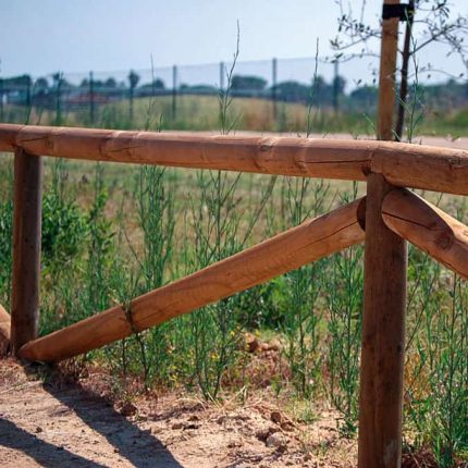 Valla de madera horizontal con diagonal